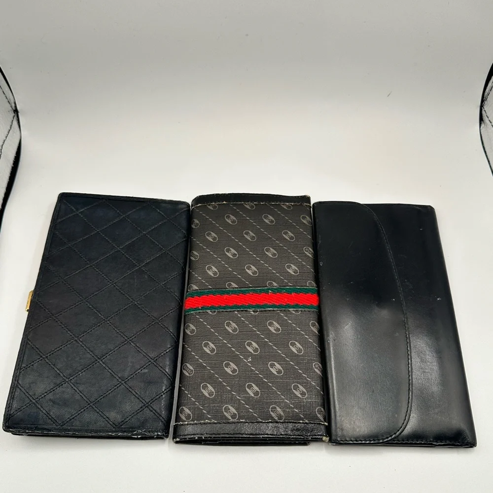 Gucci & Chanel wallet. These are rehab wallet. Please look at the pouch - Picture 2 of 9